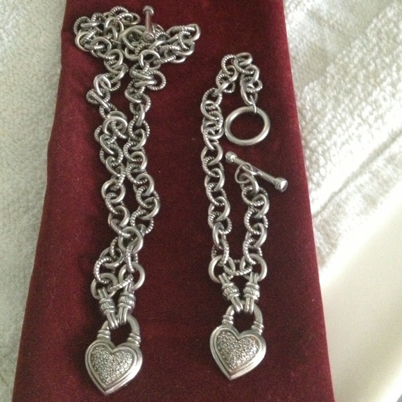 Silver necklace and bracelet set..may or may not..