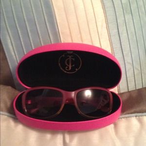 Bundle for @cleegarcia