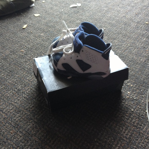 Baby jays(retro 6)