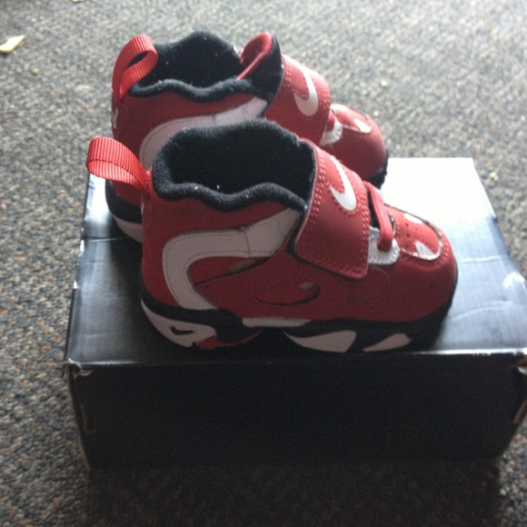 Baby Nike turfs✔