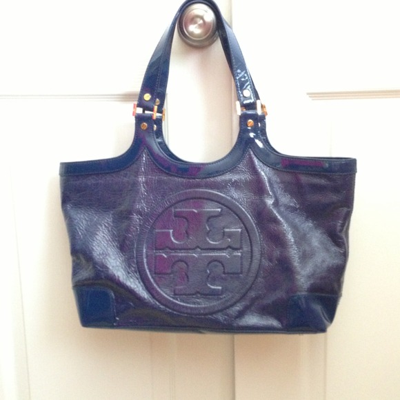 💢SOLD💢💯% Authentic Tory Burch Patent Blue Bag!