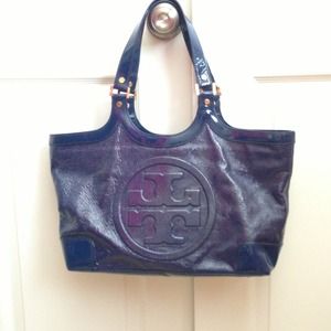 💢SOLD💢💯% Authentic Tory Burch Patent Blue Bag!
