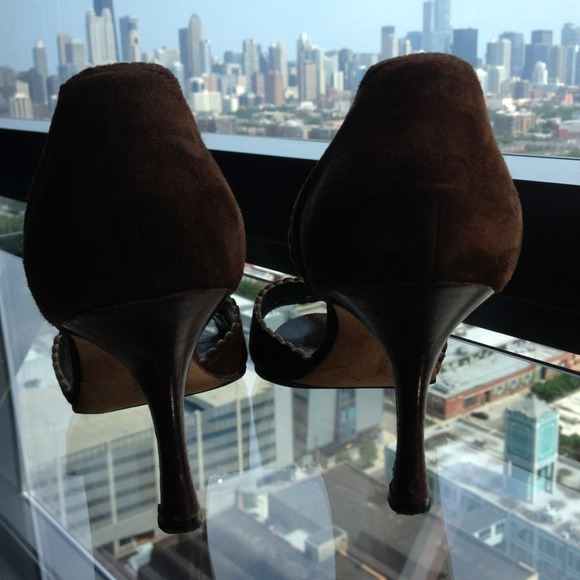 BUNDLED @maybellu   Manolo Blahnik - Picture 2 of 4