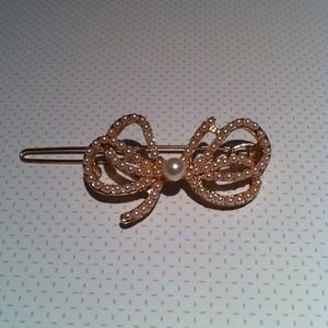 New Hairpin Bow with Pearl Accent