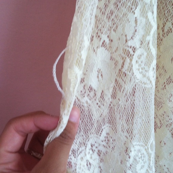 Lace Off-white Top - Picture 3 of 3