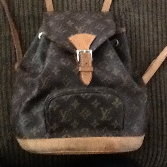 Louis Vuitton Handbags - 💢REDUCED💢Louis Vuitton backpack willing to trade