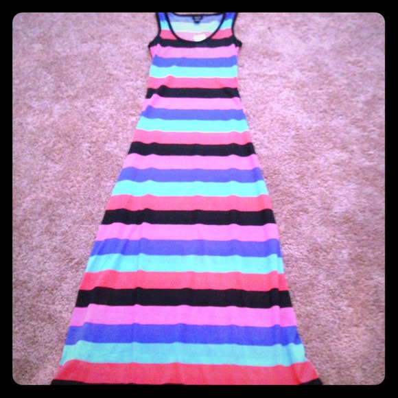 Striped maxi dress bundle ❌SOLD❌ @yredican