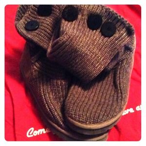 💚Grey knit UGGS! 💚