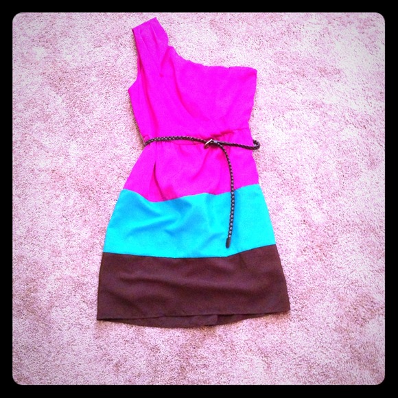 Striped shoulder dress bundle