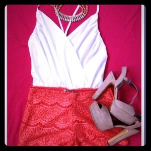 White Leotard * Medium* NWOT 📍REDUCED PRICE 📍