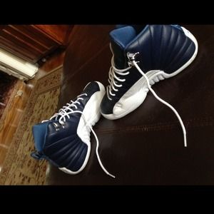 Air jordan 12s retro