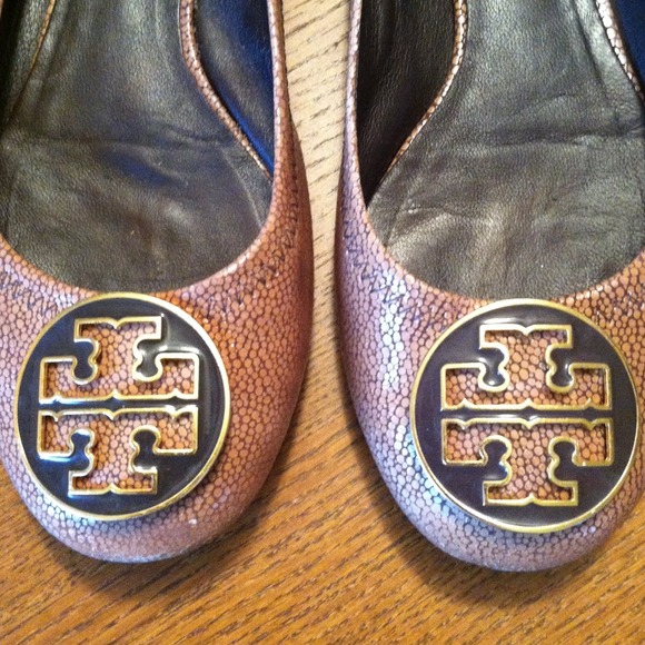 BUNDLED! Authentic Tory Burch Brown Reva Flats - Picture 2 of 4