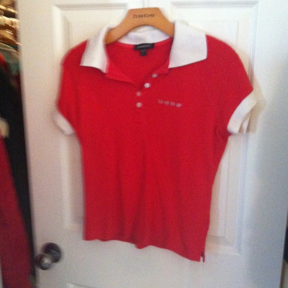 BEBE RED TOP WITH WHITE COLLARS ON OUTLINES - Picture 1 of 4
