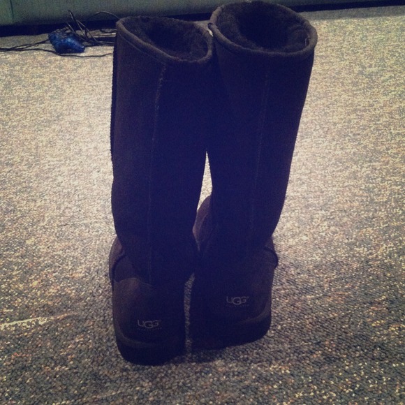 UGG Shoes - Tall black UGGS !!!! 😊