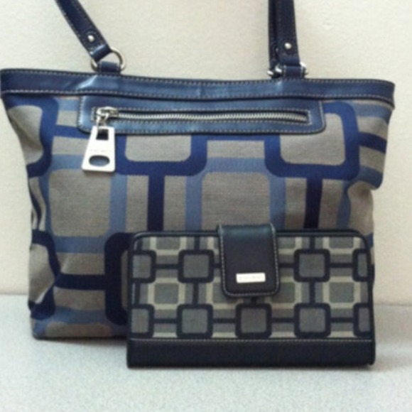 ❌SOLD❌ Nine West Tote