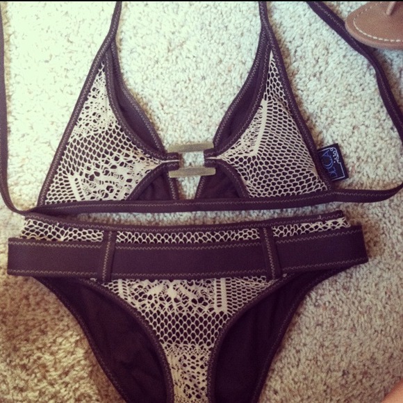 🚨REDUCED!🚨 Becca 2-piece Bikini - Picture 2 of 3