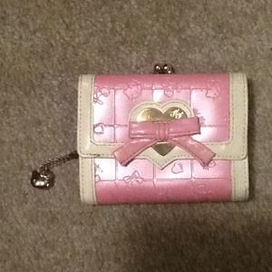 Small hello kitty wallet