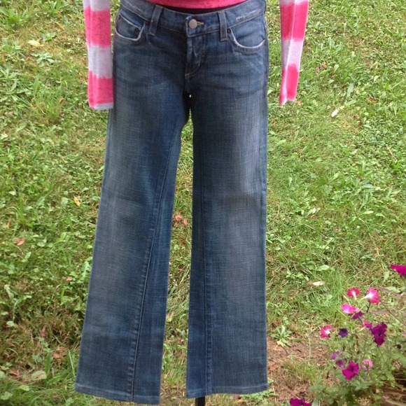 bebe carman tossed logo jeans🎄