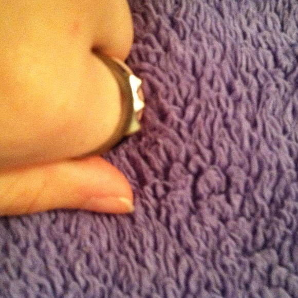 3 studded ring - Picture 2 of 3