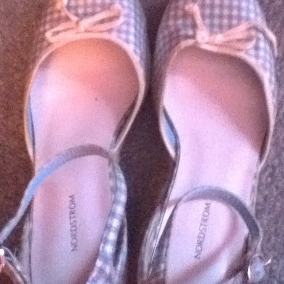 High heels - Picture 2 of 2