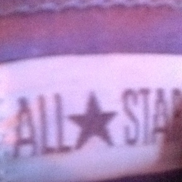 Purple converse - Picture 2 of 3