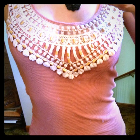 Tops - 🚨REDUCED PRICE🚨VS coral tank top!