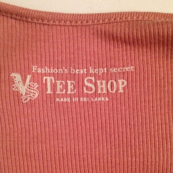 🚨REDUCED PRICE🚨VS coral tank top! - Picture 3 of 3