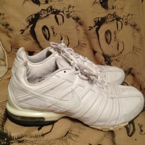 💔💔 NIKE AIRMAX90 White Workout Shoes 💔💔