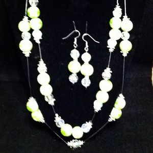 Brand new. Trendy Lime Green Necklace