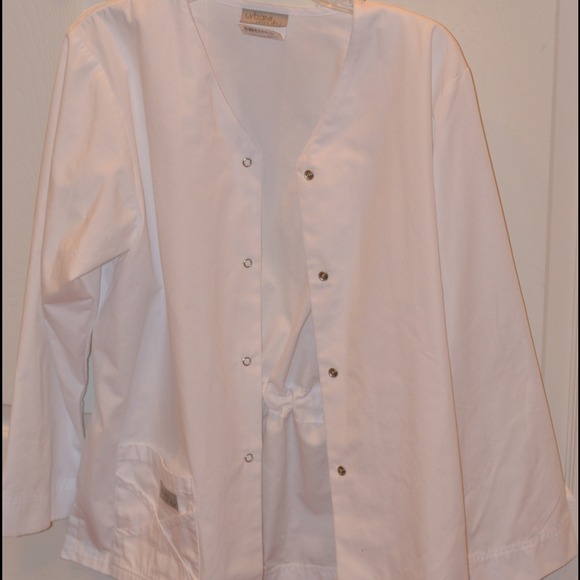 Brand new without tags urbane brand scrub jacket