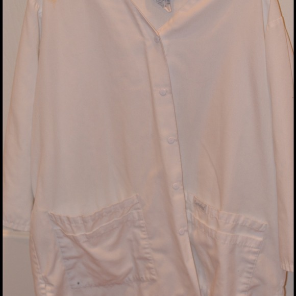 3/4 length sleeve Scrub  jacket landau size large