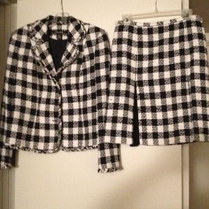 Beautiful Houndstooth Jacket and Skirt Set