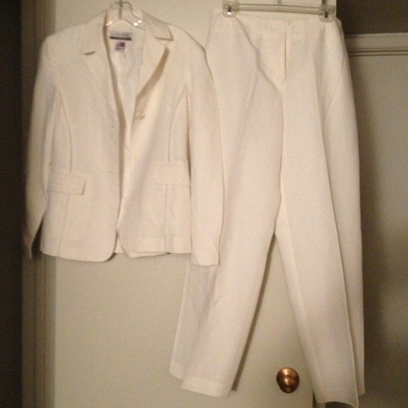Off White Linen Pants Suit