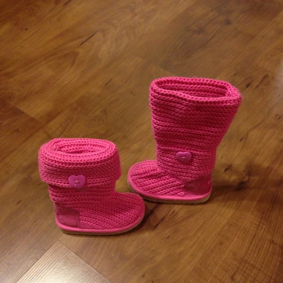 Children's Place pink knit boots Sz. 5 like new