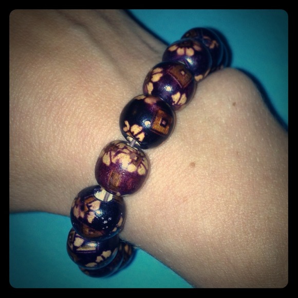 Brown beaded bracelet