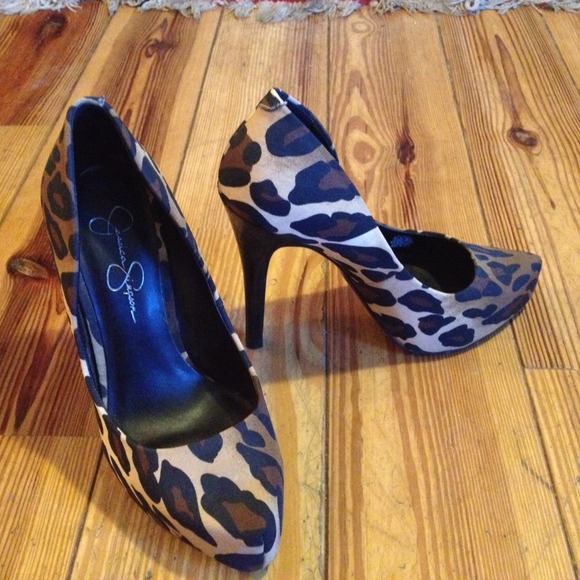 Leopard shoes