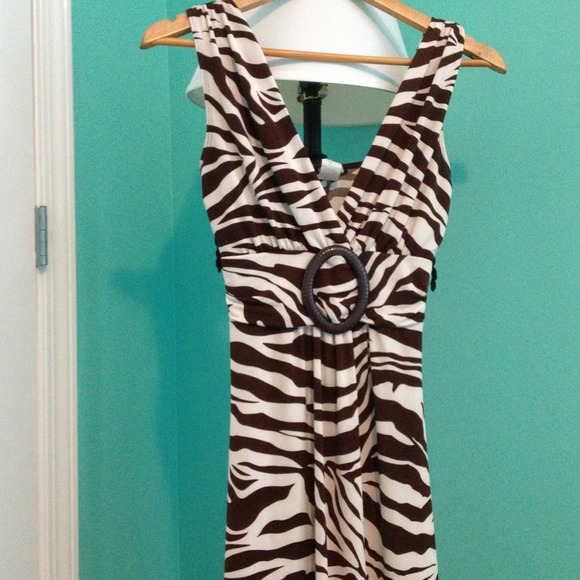 💟Brown and off white sleeveless dress