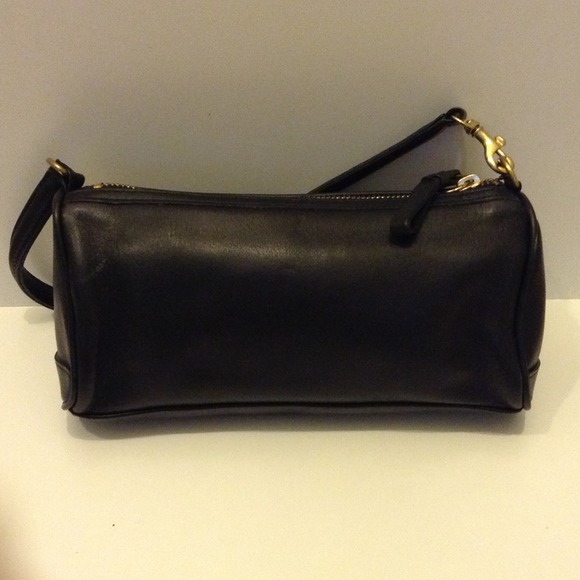 COACH BLACK BAGUETTE WRISTLET HANDBAG PURSE - Picture 3 of 3