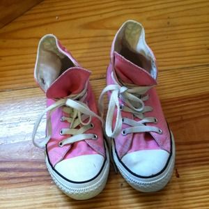 REDUCED CONVERSE Ankle Shoes.