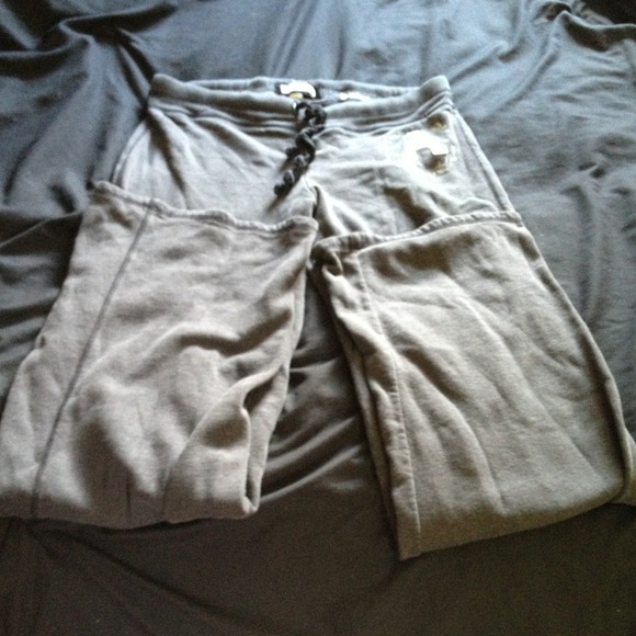 Dark gray aerie sweats - Picture 2 of 3