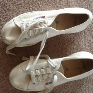 Superga shoes off white