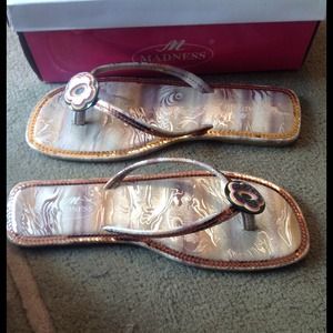 ***Reduced Pretty Flip Flops***