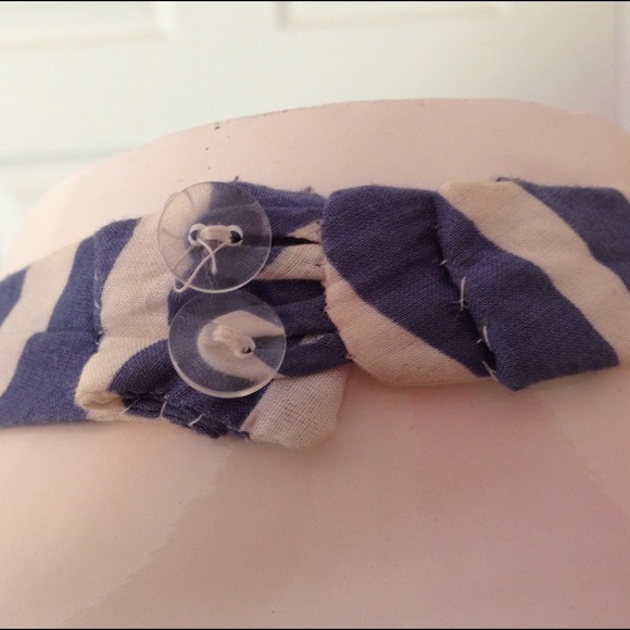 🚫SOLD🚫Chevron patterned halter dress - Picture 4 of 4