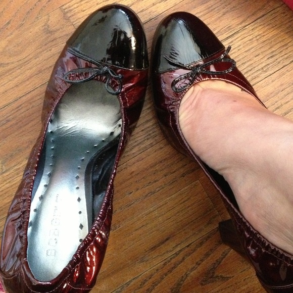 BCBG Burgundy comfy heels, GREAT condition - Picture 2 of 3