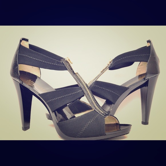 🚫sold🚫New Michael Kors T-Strap Berkley Heel 7.5