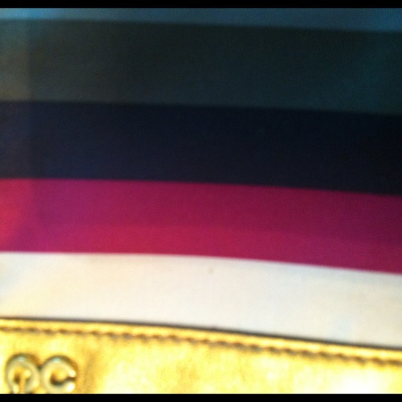 No Longer Available COACH Wristlet & ID Holder - Picture 4 of 4