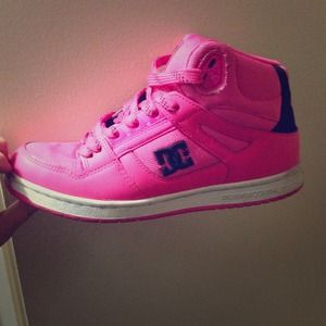High top neon pink DC's