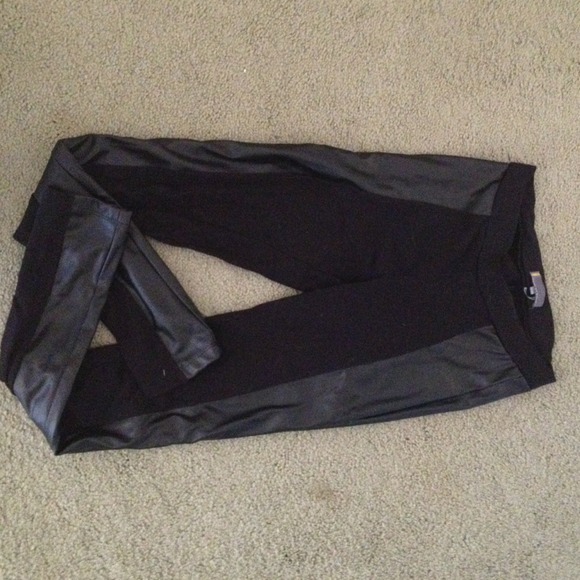 **SOLD**. Buffalo vegan leather legging xs black