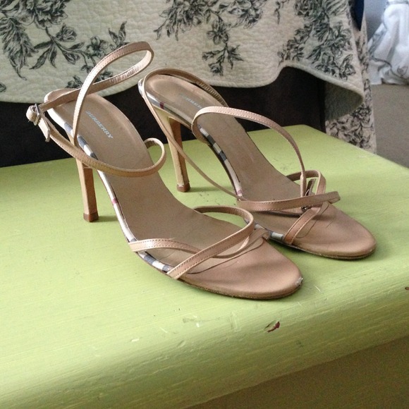 Burberry Nude Strappy Heel Size 9