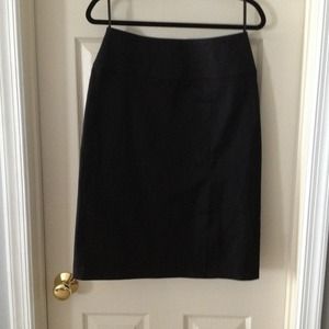 Banana Republic black pencil skirt with side slit